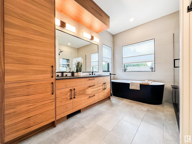 6216 132 Street, Edmonton, AB, T6H 3Y7 - 32
