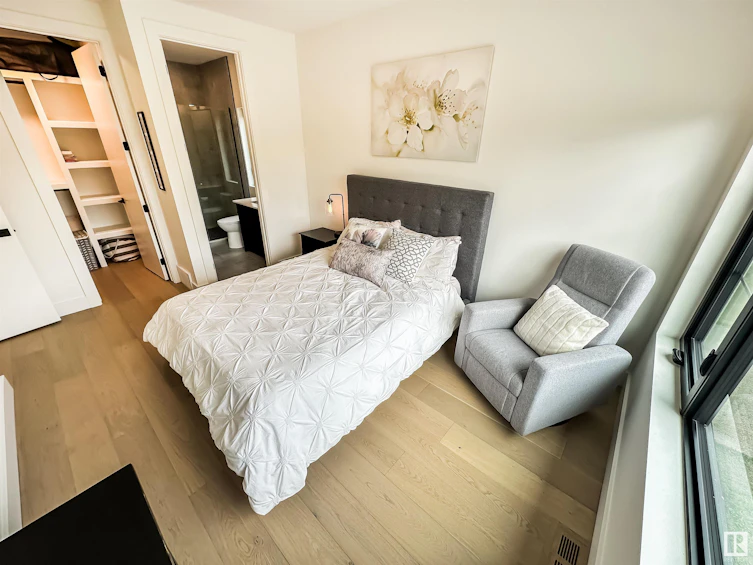 6216 132 Street, Edmonton, AB, T6H 3Y7 - 40