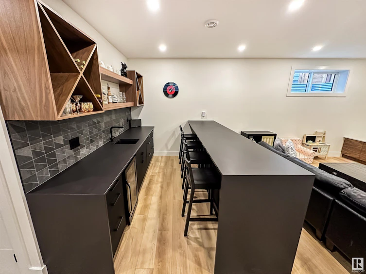 6216 132 Street, Edmonton, AB, T6H 3Y7 - 45