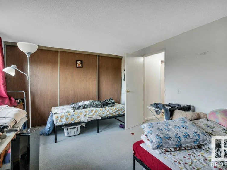 1244 Lakewood Road W, Edmonton, AB, T6K 2X9 - 17