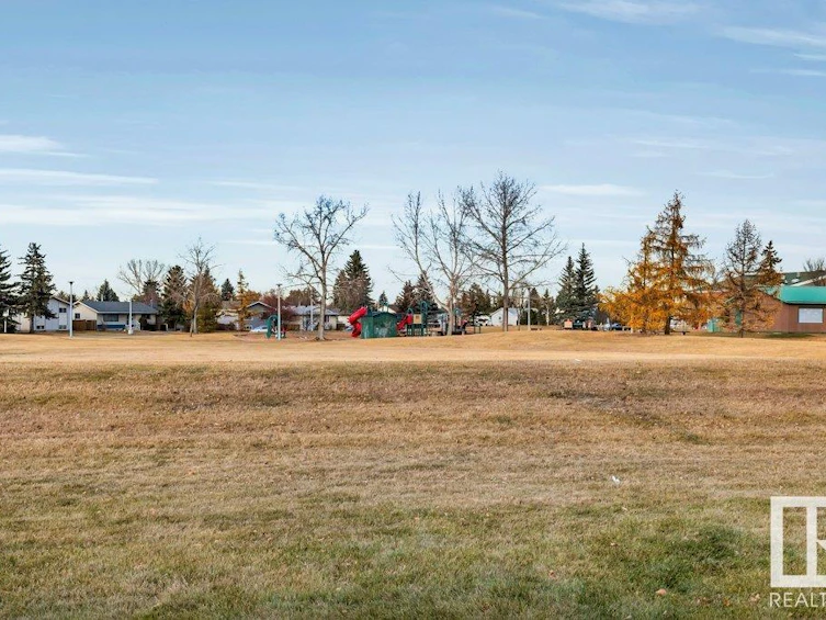 1244 Lakewood Road W, Edmonton, AB, T6K 2X9 - 31
