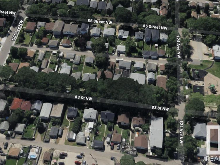 12318 83 Street, Edmonton, AB, T5E 3A3 - 4
