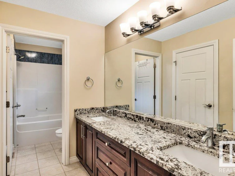 1004 Wildwood Court, Edmonton, AB, T6T 0M2 - 45