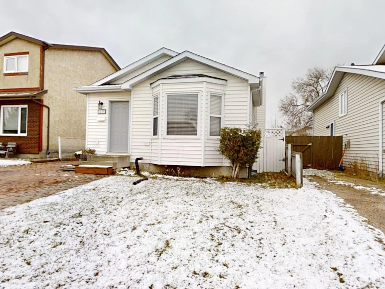14709 37st, Edmonton, AB, T5Y 2K1 - 3