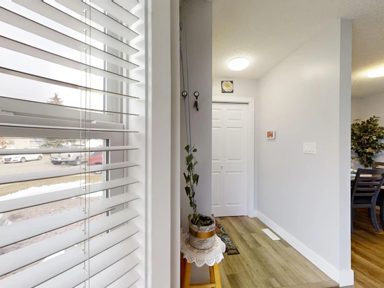 14709 37st, Edmonton, AB, T5Y 2K1 - 5