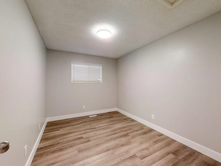 14709 37st, Edmonton, AB, T5Y 2K1 - 24