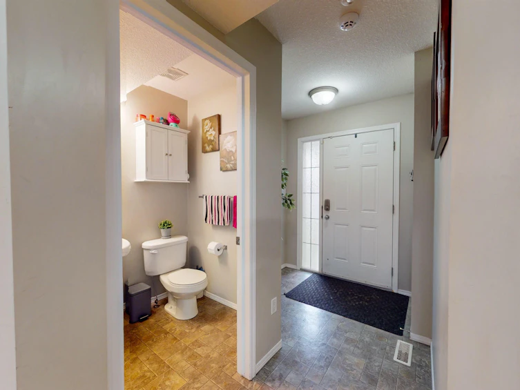 2031 Hammond Cl, Edmonton, AB, T6M 0K2 - 4