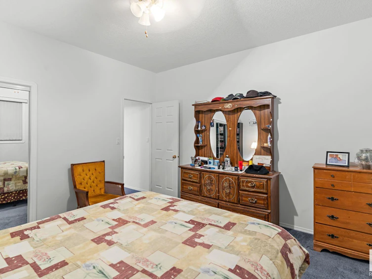 15920 90 Street, Edmonton, AB, T5Z 3J2 - 17