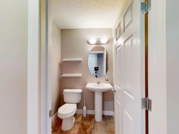 1208 30 Ave, Edmonton, AB, T6T 0V7 - 9