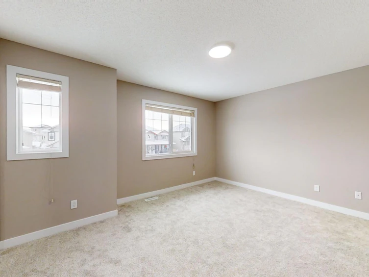 1208 30 Ave, Edmonton, AB, T6T 0V7 - 30