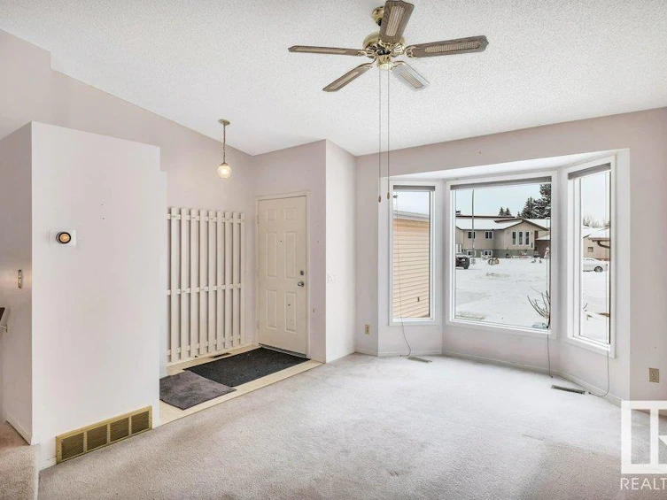1219 56 Street, Edmonton, AB, T6L 2B2 - 9