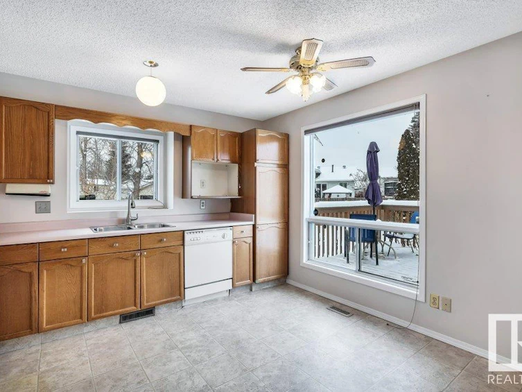 1219 56 Street, Edmonton, AB, T6L 2B2 - 18