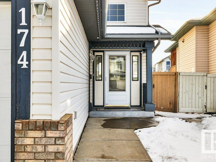 174 Ward Crescent, Edmonton, AB, T6T 1M6 - 4