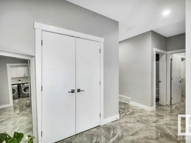 363 Glenridding Ravine Road, Edmonton, AB, T6W 4E6 - 5