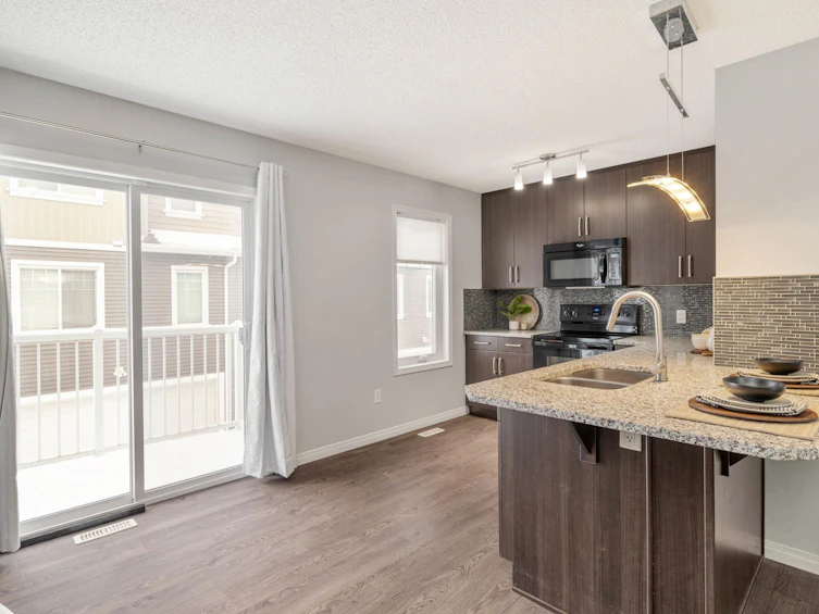 15-4050 Savaryn Drive, Edmonton, AB, T6X 1R8 - 6