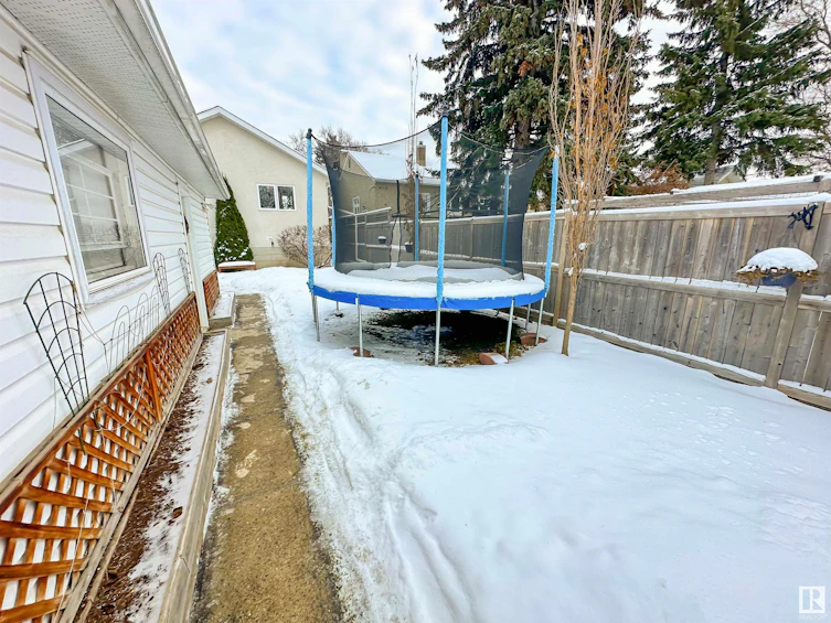 6630 110 Street, Edmonton, AB, T6H 3E7 - 51