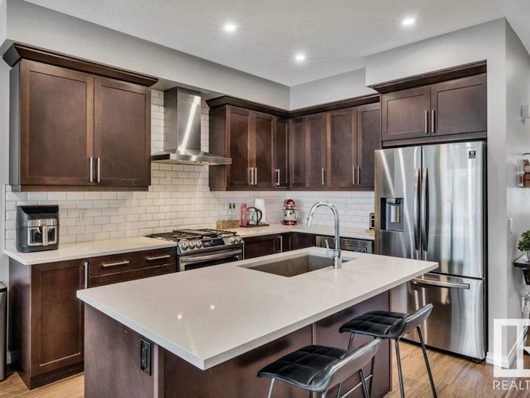 9621 230 Street, Edmonton, AB, T5T 7R3 - 12