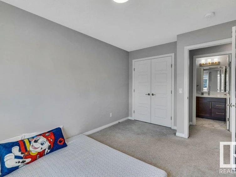 9621 230 Street, Edmonton, AB, T5T 7R3 - 30
