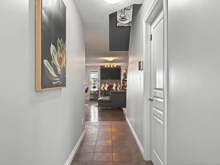 16827 51 Street NW, Edmonton, AB, T5Y 0R8 - 4