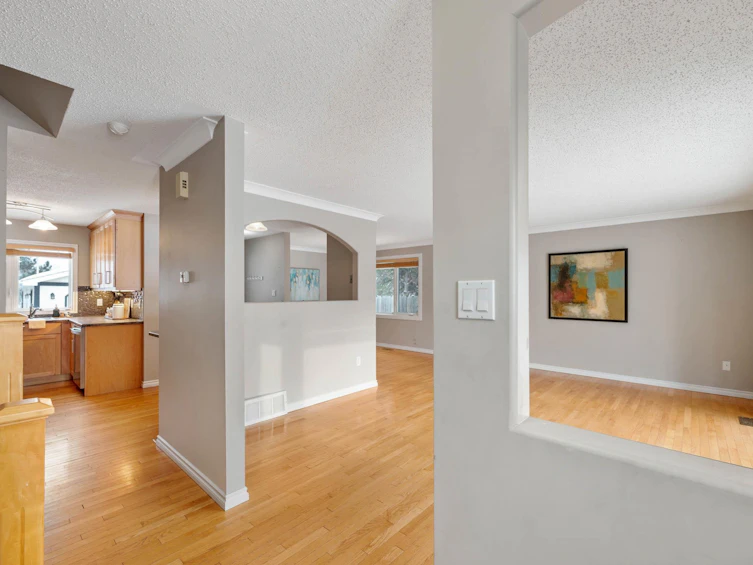4102 34 Avenue, Leduc, AB, T9E 6C4 - 5