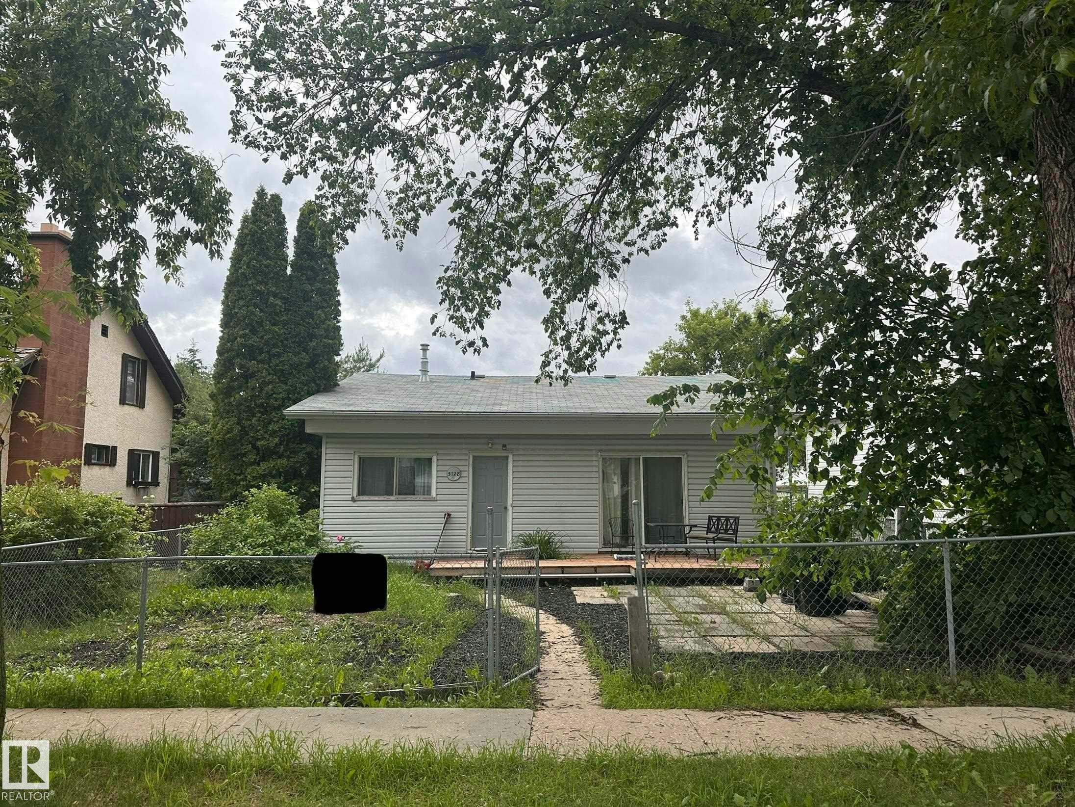 5128 52 Street, Barrhead, AB, T7N 1E9