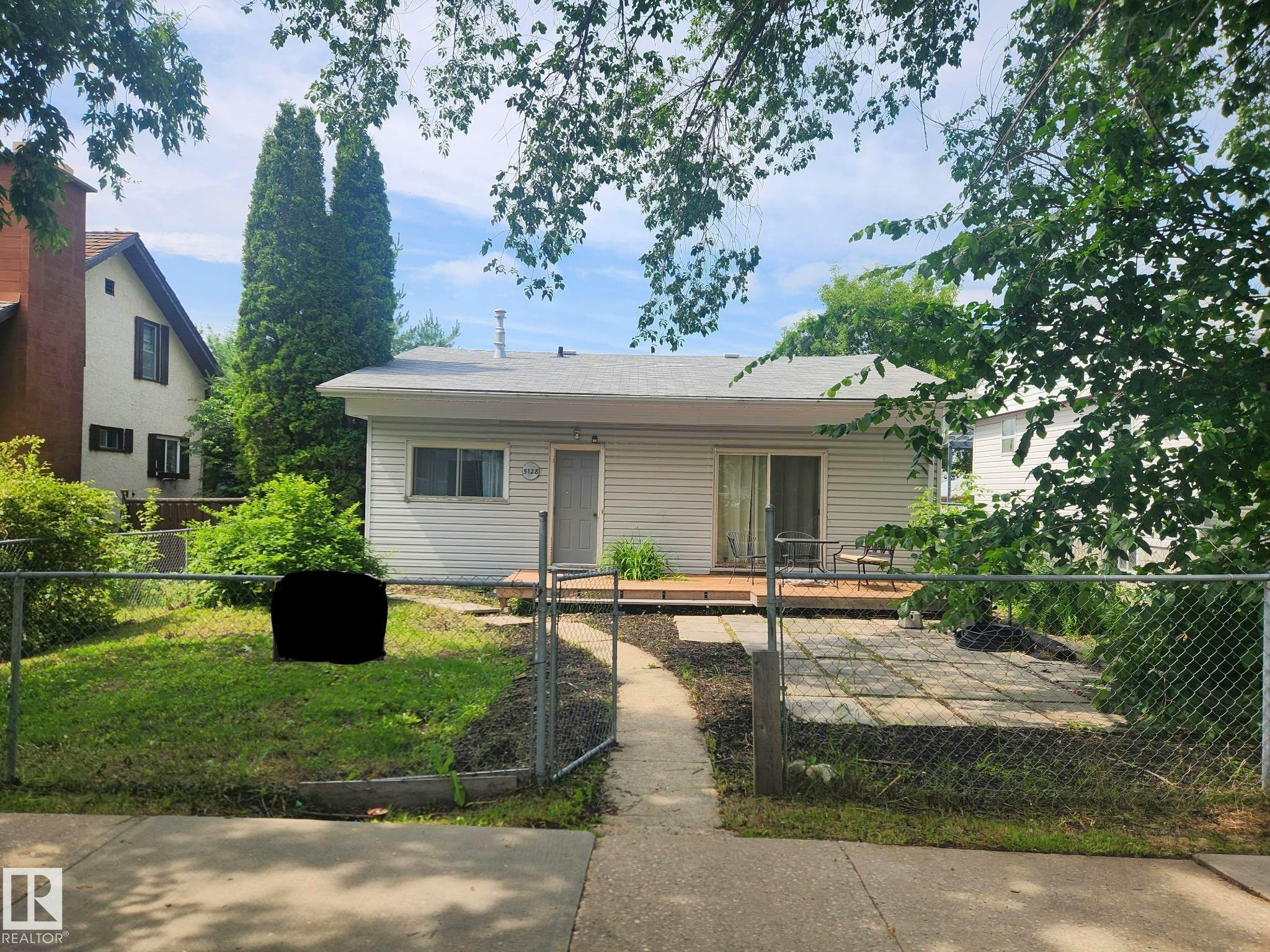 5128 52 Street, Barrhead, AB, T7N 1E9