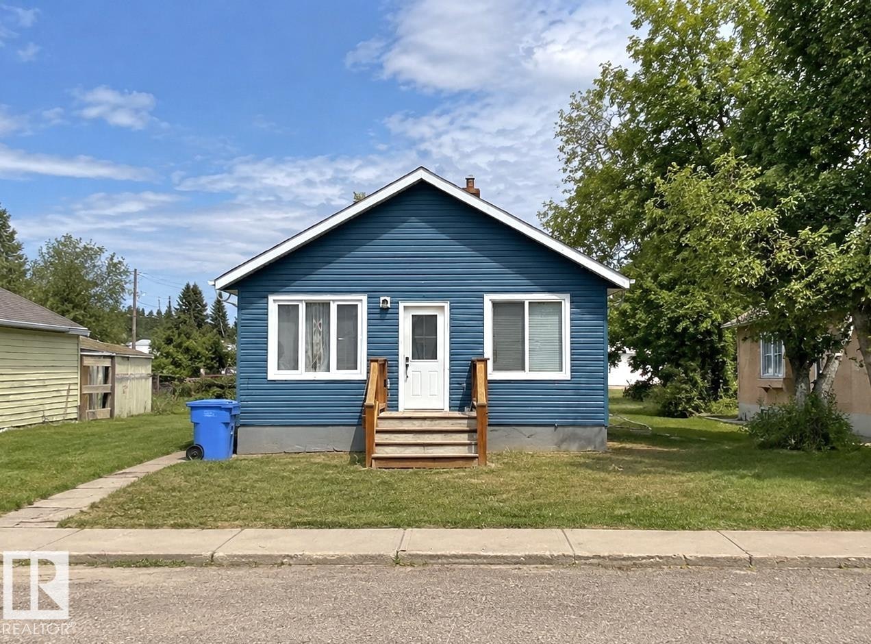 5222 50 Street, Rural Two Hills County, AB, T0B 4R0