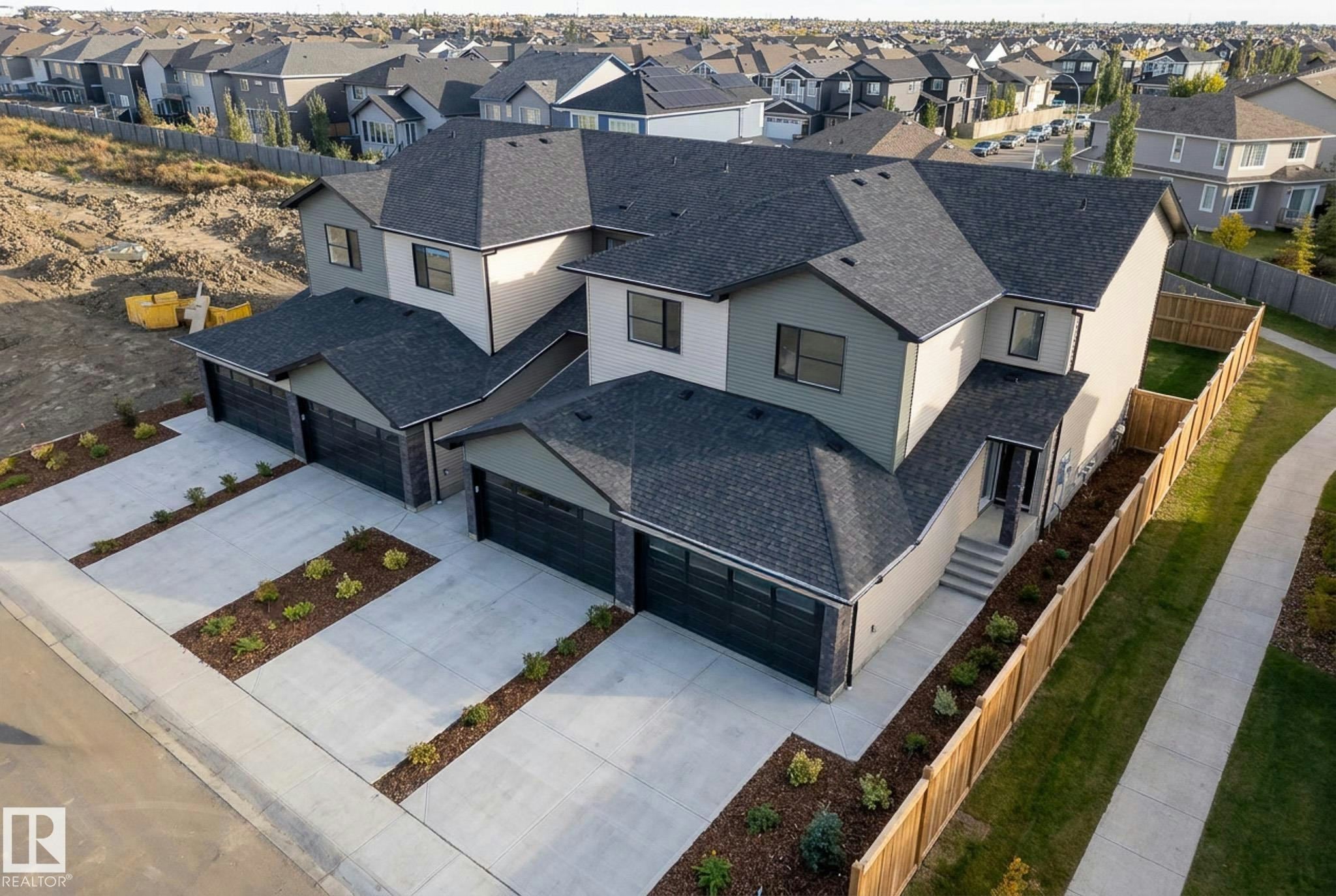 7694 174a Avenue, Edmonton, AB, T5Z 0W5