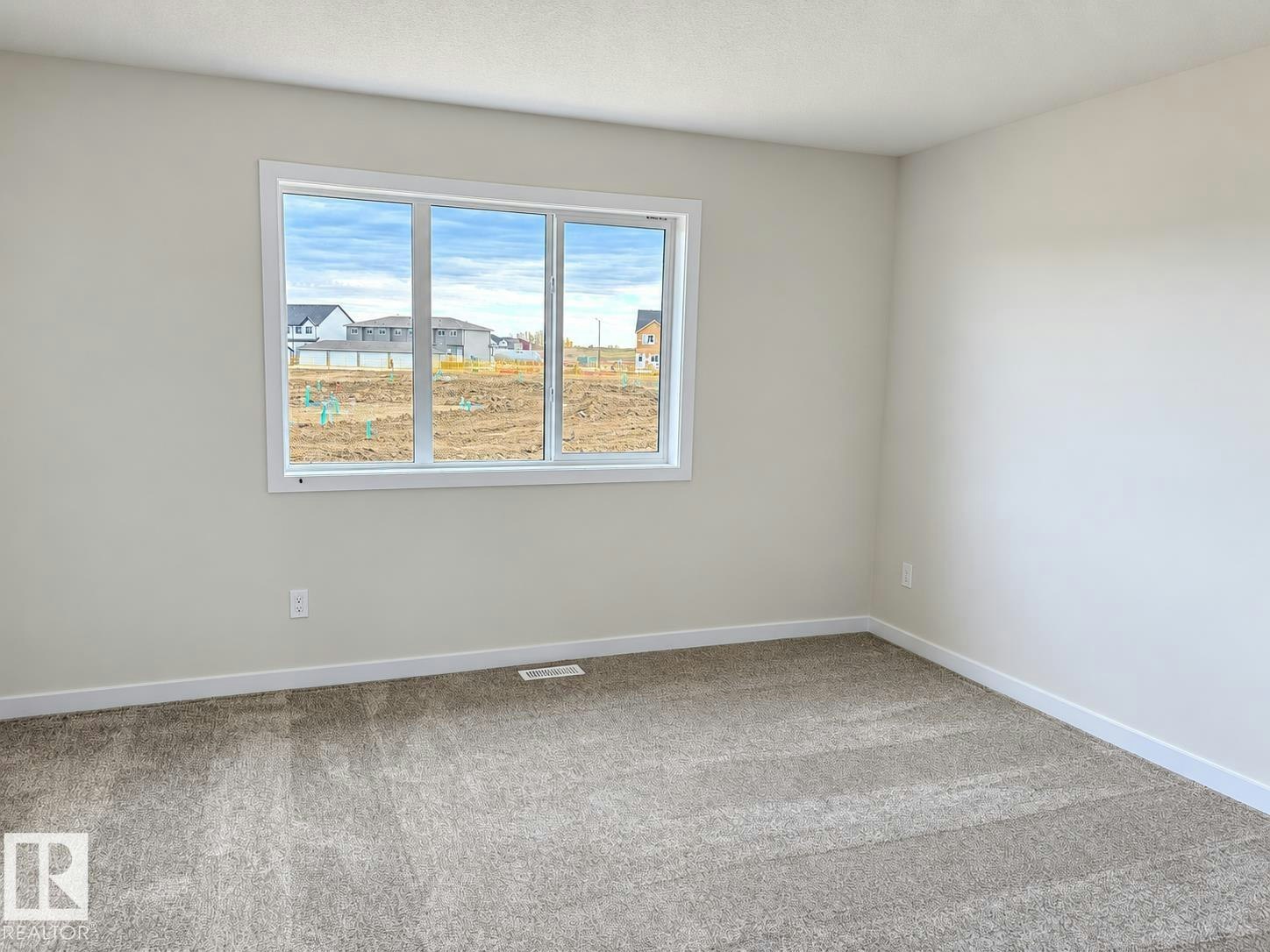 5317 Hawthorn Close, Edmonton, AB, T6X 2Y7 - 4