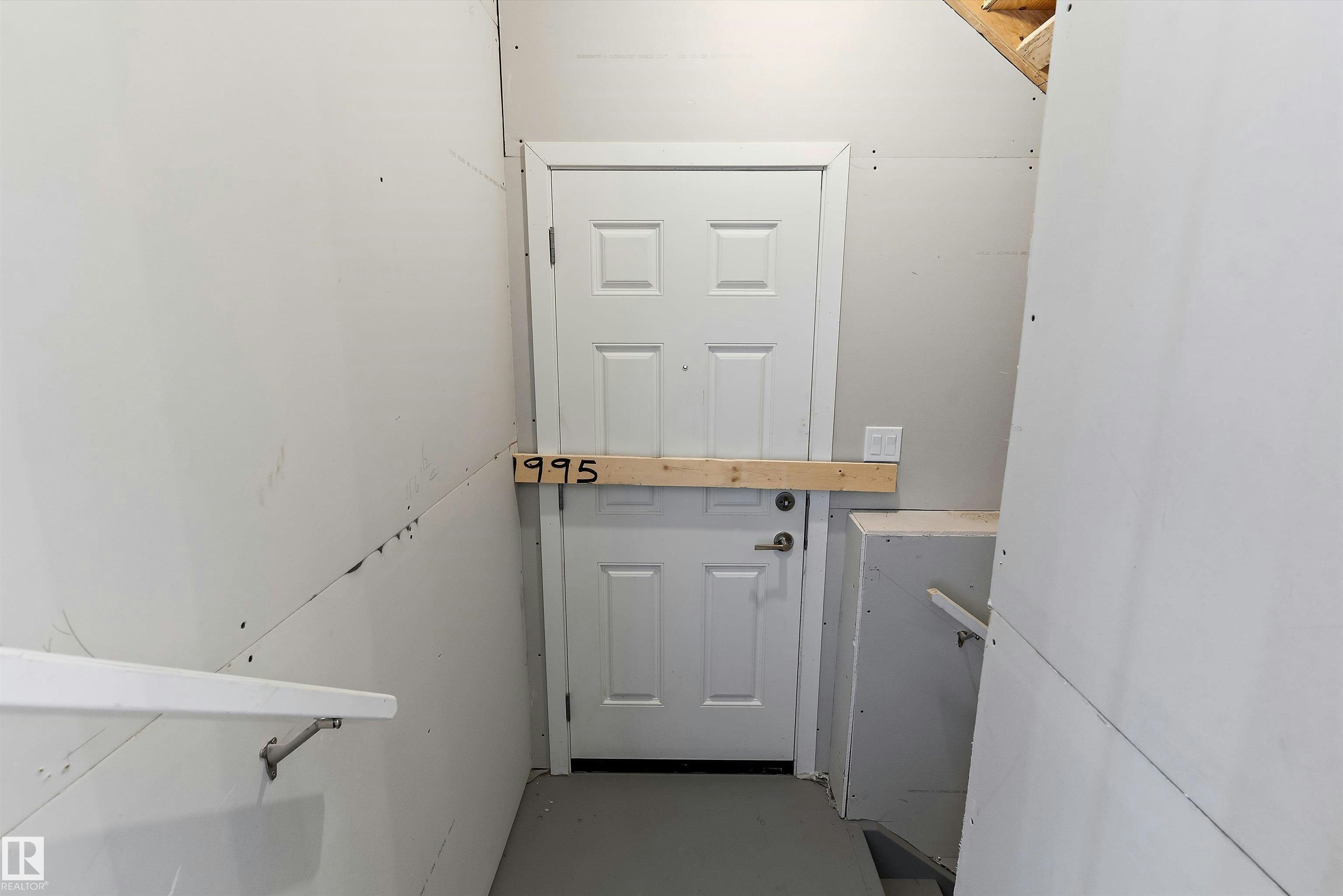 18119 74 Street, Edmonton, AB, T5Z 0X7 - 28