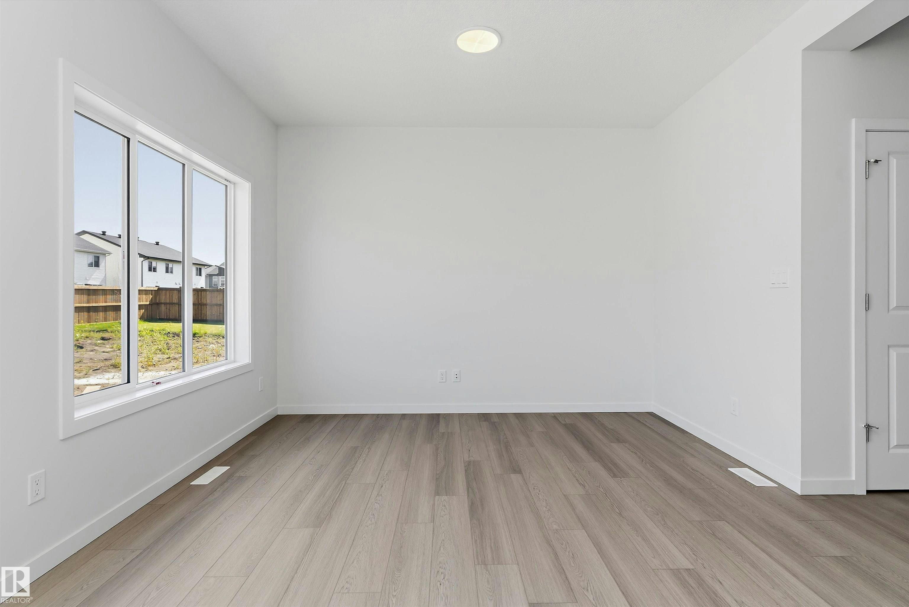 18119 74 Street, Edmonton, AB, T5Z 0X7 - 12