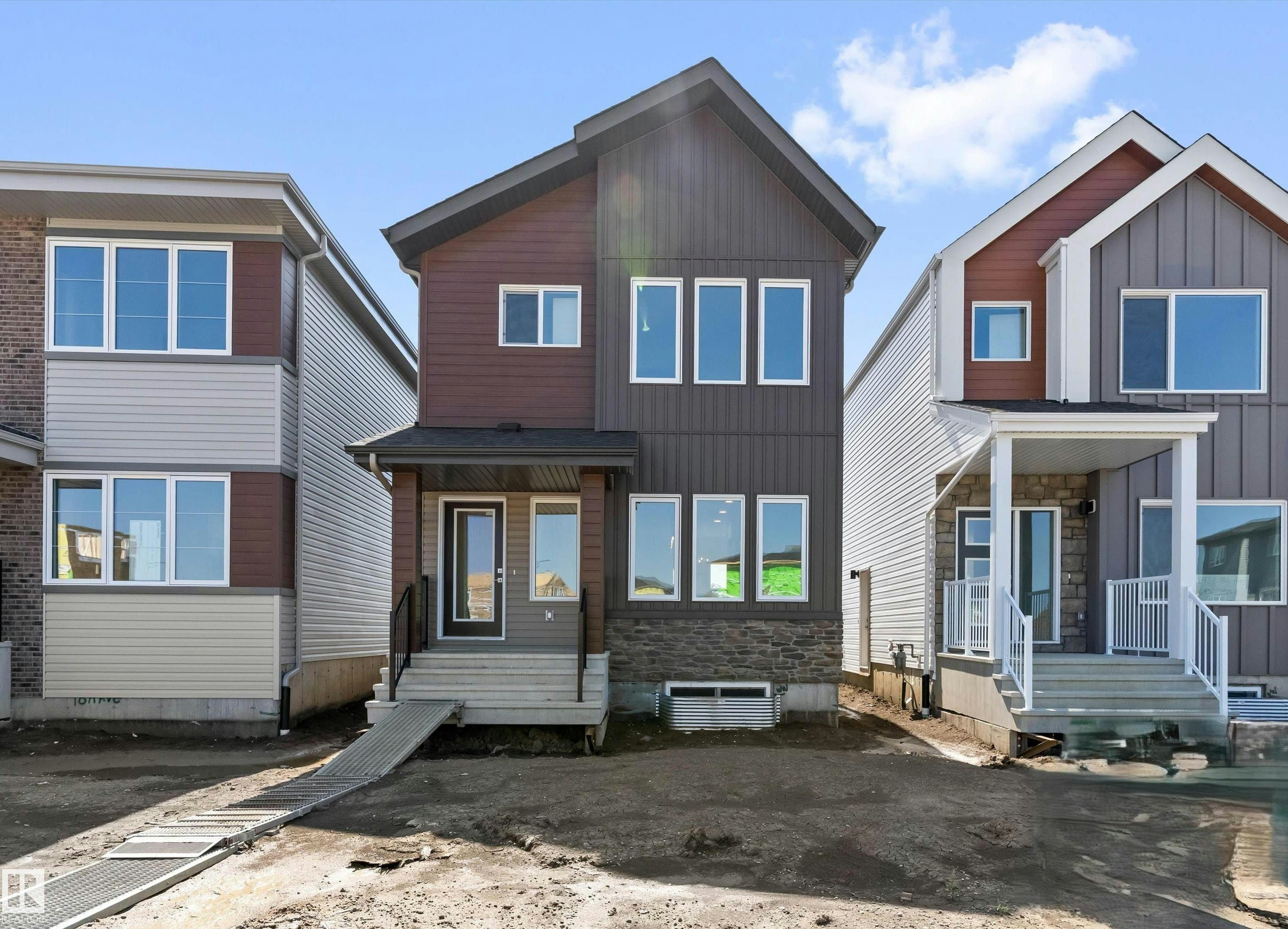 18713 18a Avenue, Edmonton, AB, T6M 0X8