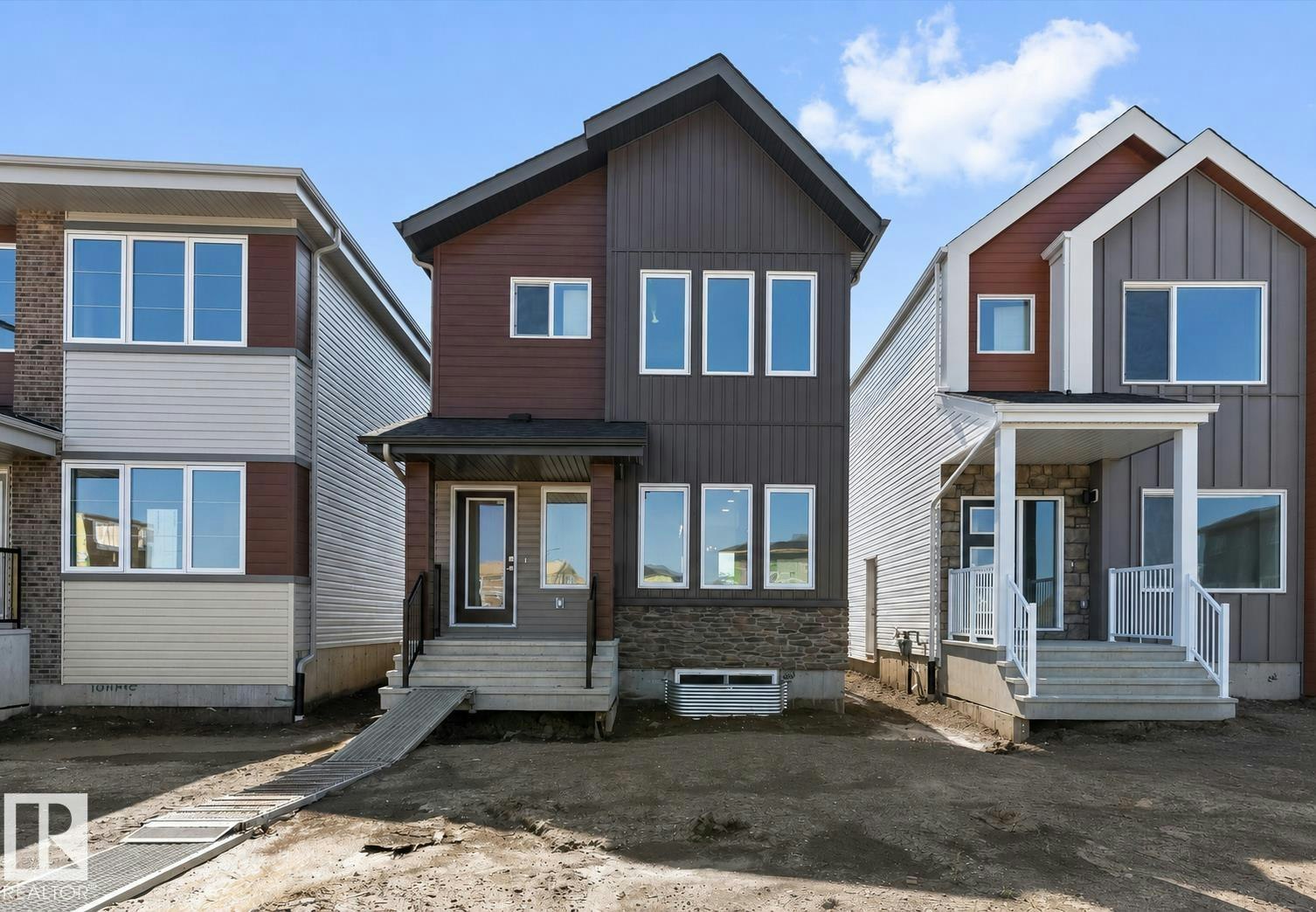 18713 18a Avenue, Edmonton, AB, T6M 0X8