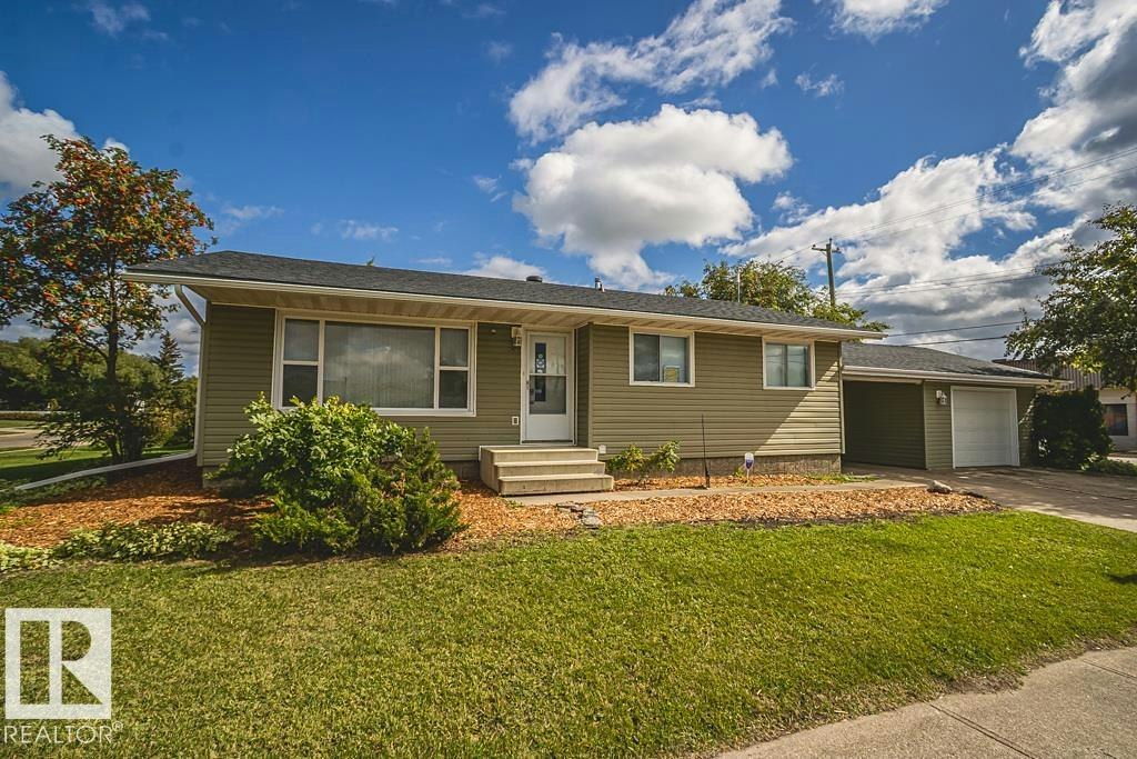 5013 45st, St. Paul Town, AB, T0A 3A1