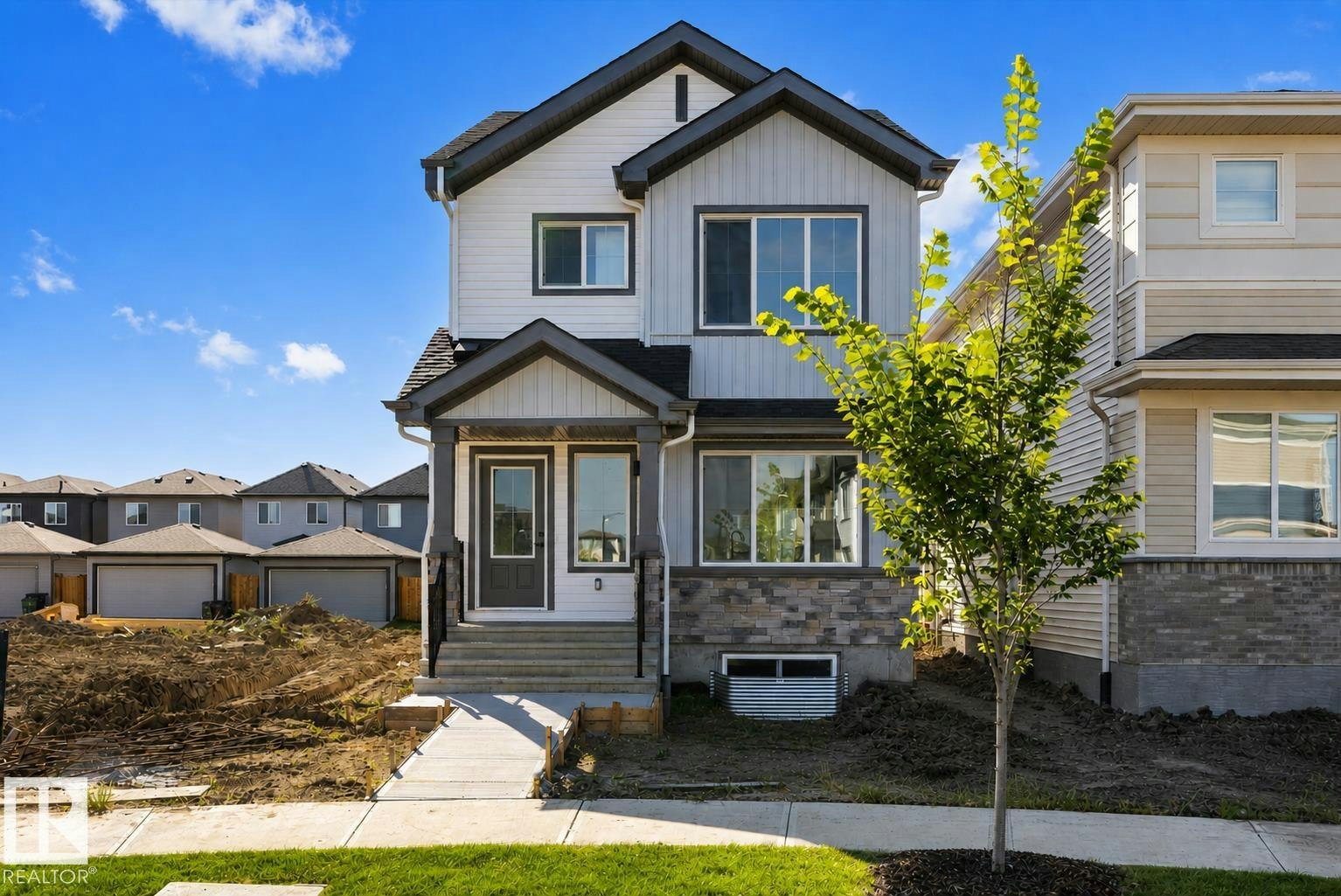 17544 63 Street, Edmonton, AB, T5Y 4A5