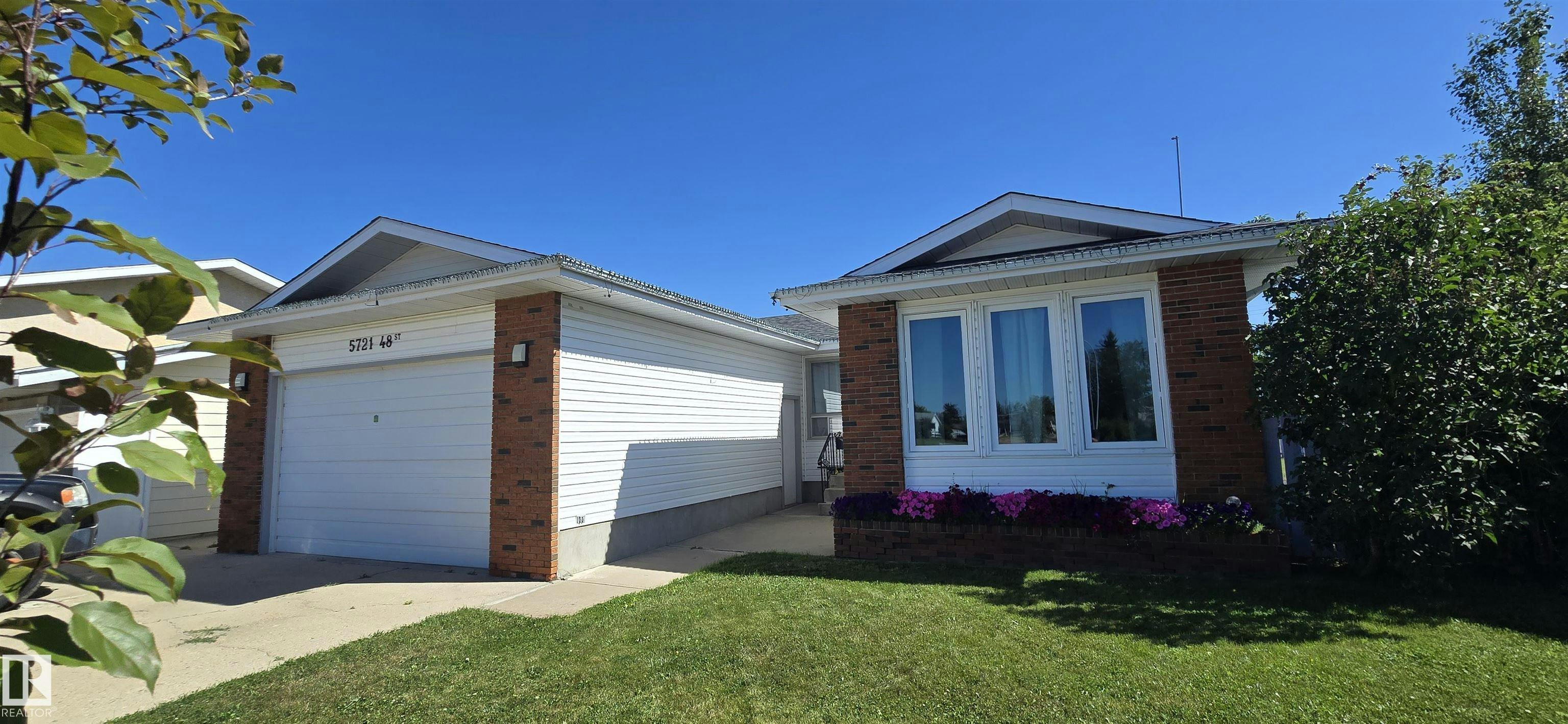5721 48 Street, Vegreville, AB, T9C 1G9