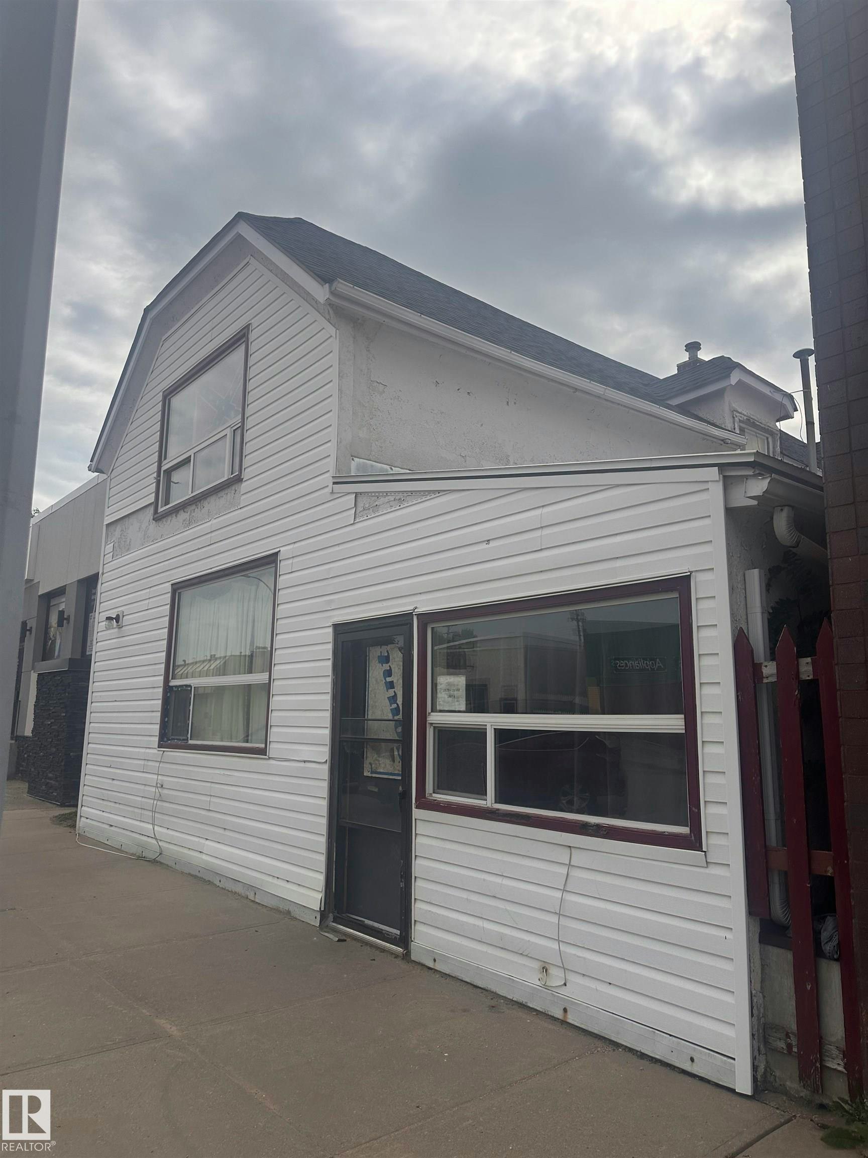 10528 100 Avenue, Westlock, AB, T0G 2J9