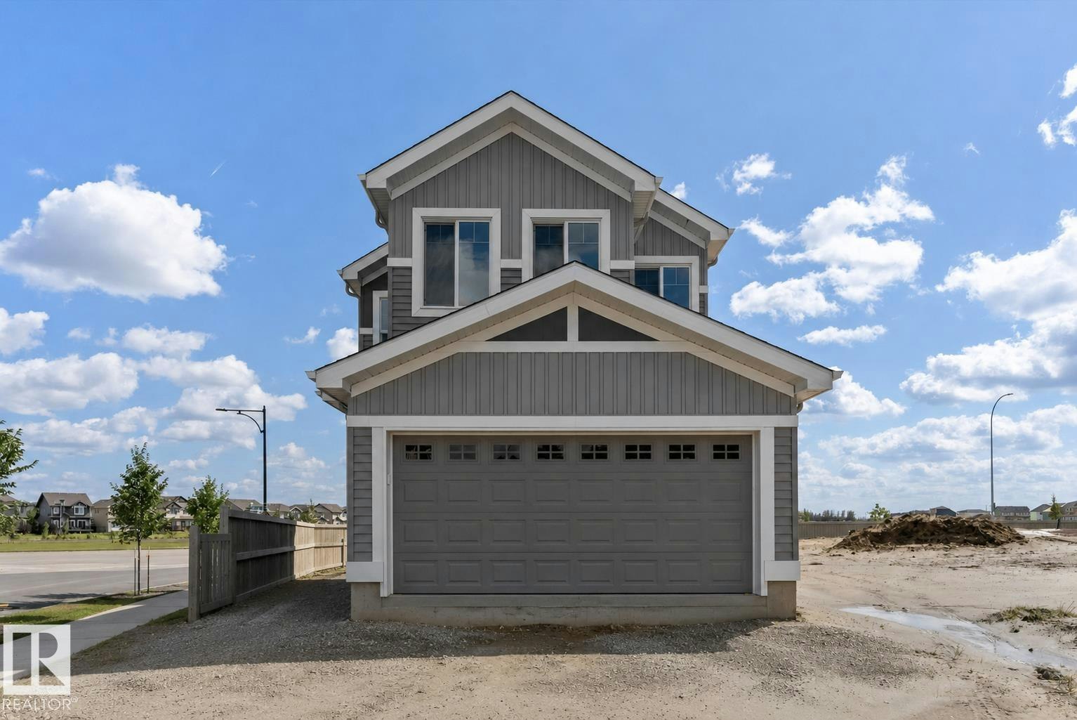 20803 40 Avenue, Edmonton, AB, T6M 3G1