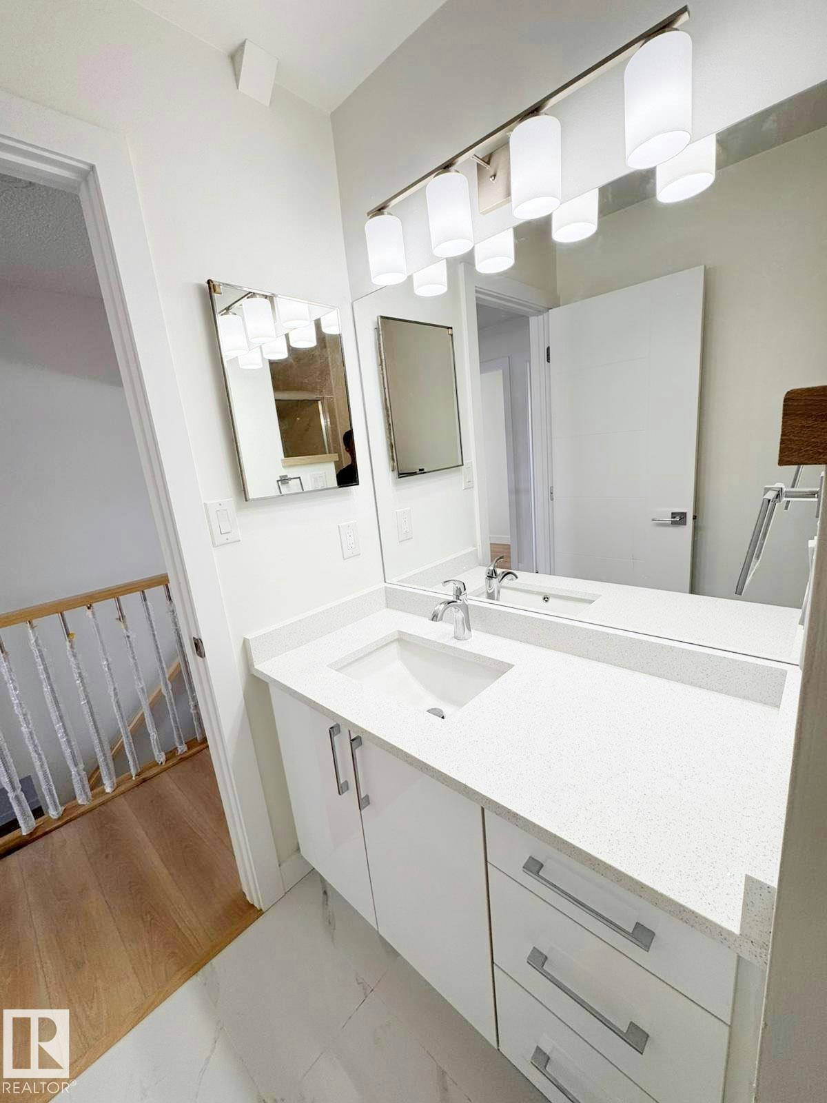 20 Hunt Road, Edmonton, AB, T5A 4C4