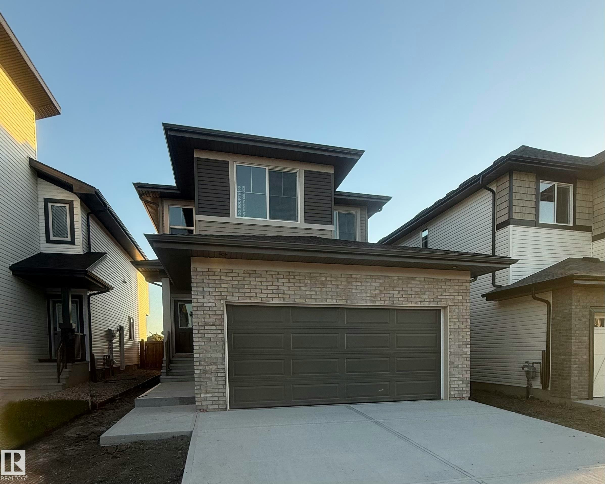 6271 180 Avenue, Edmonton, AB, T5Y 4L8