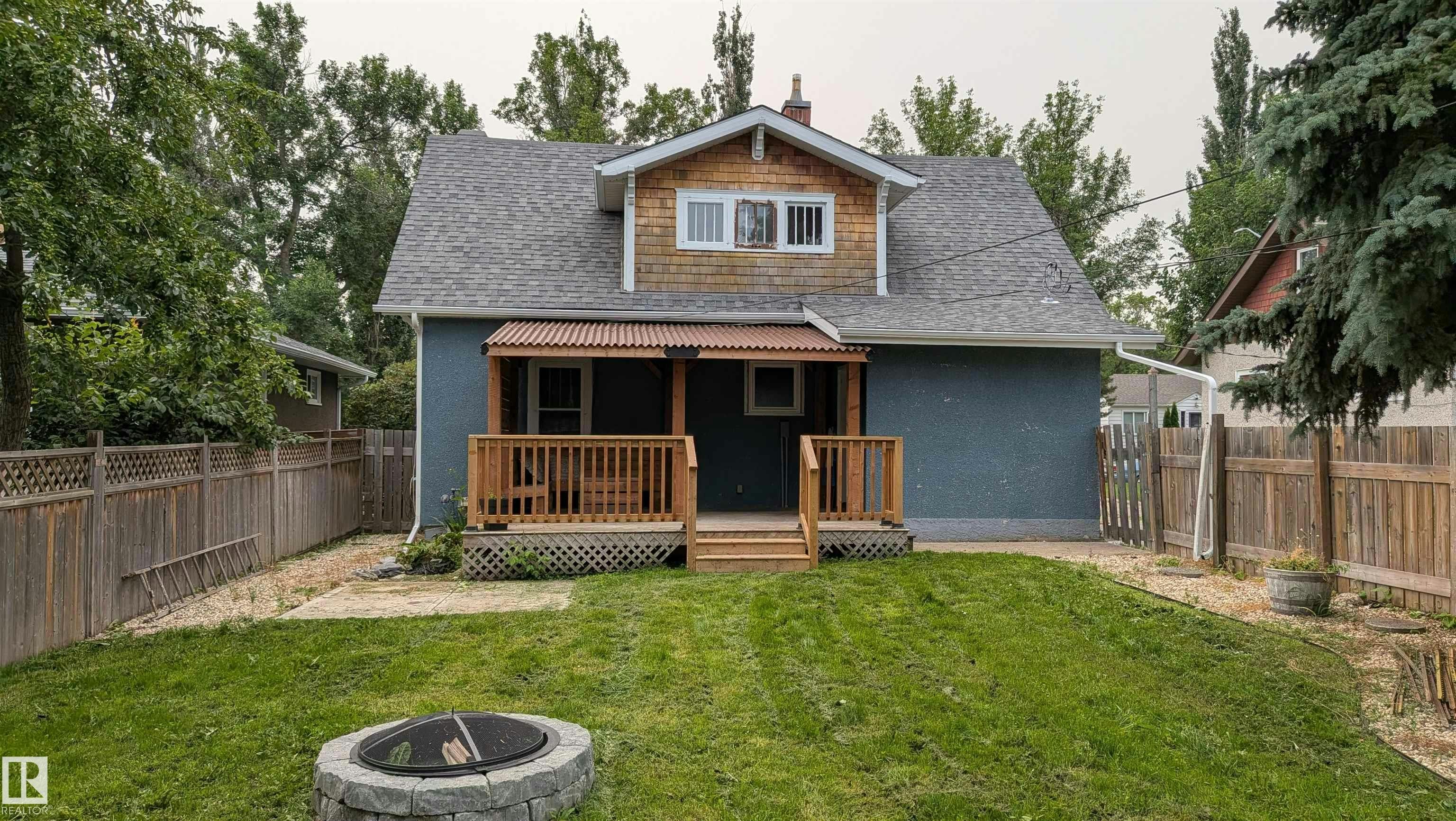 5113 53 Avenue, Stony Plain, AB, T7Z 1B9