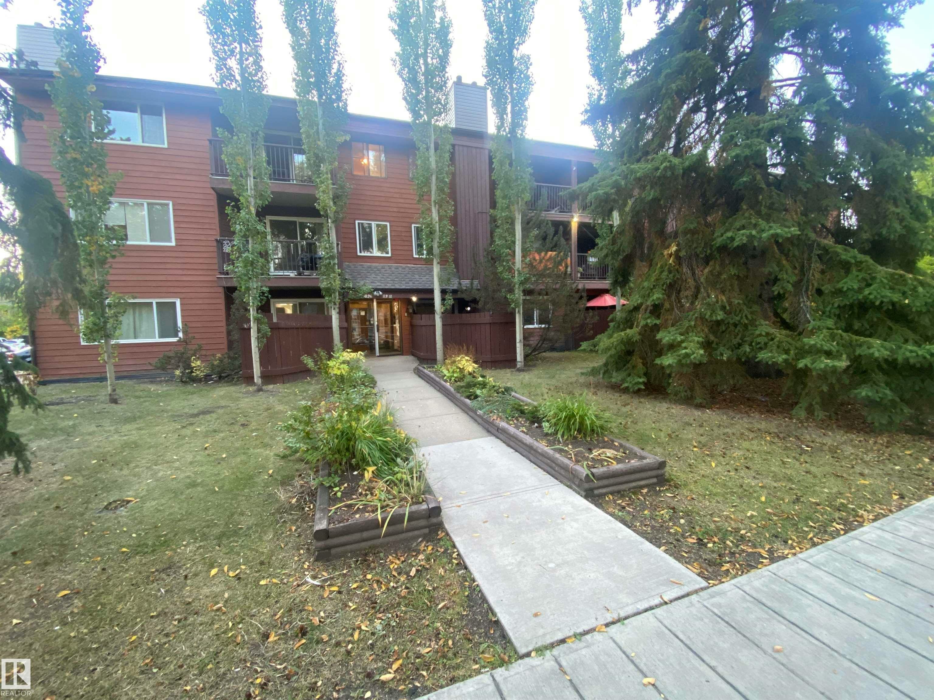 302-10826 113 Street, Edmonton, AB, T5H 3J2