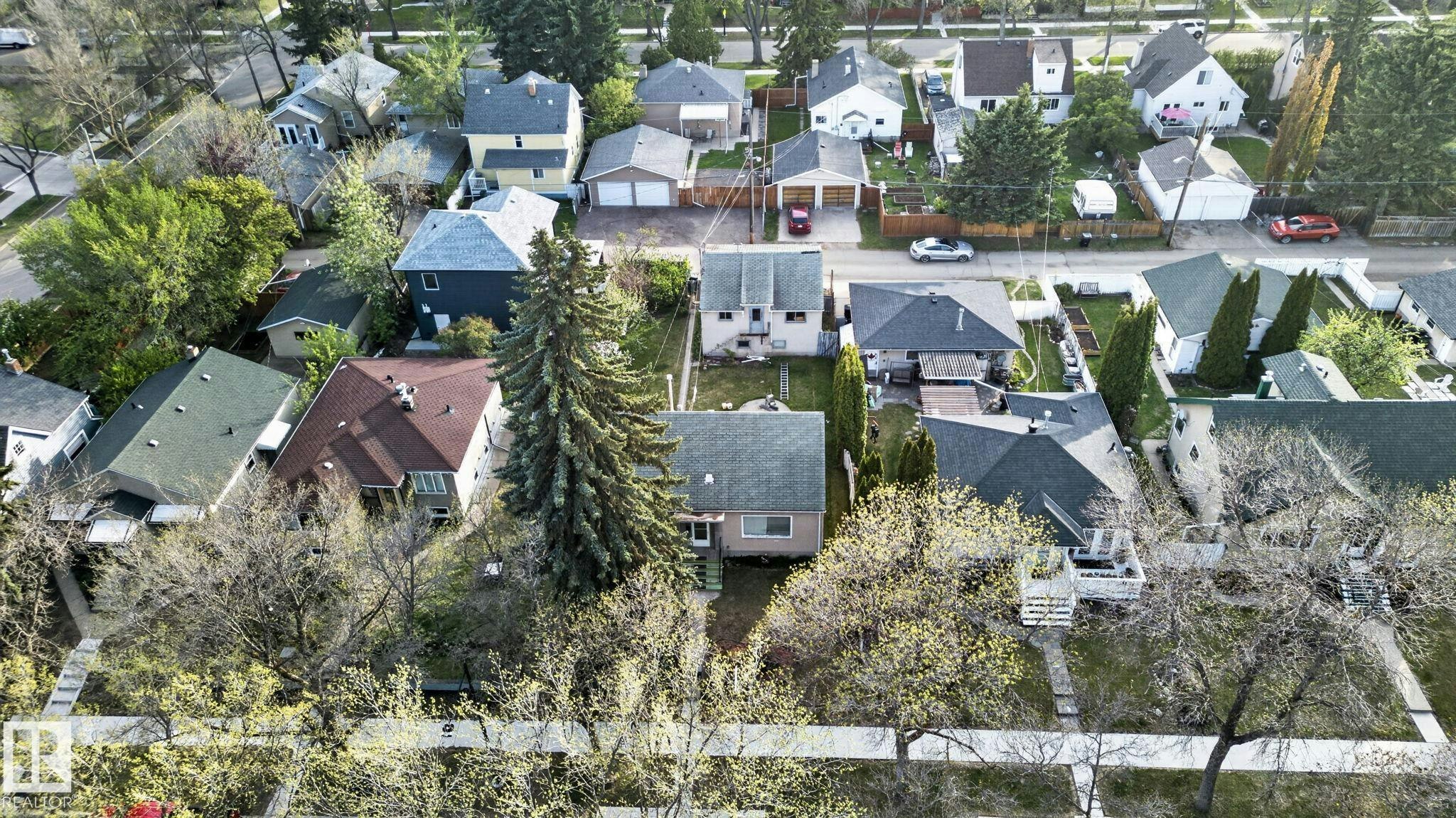 11614 70 Street, Edmonton, AB, T5B 1T5 - 8