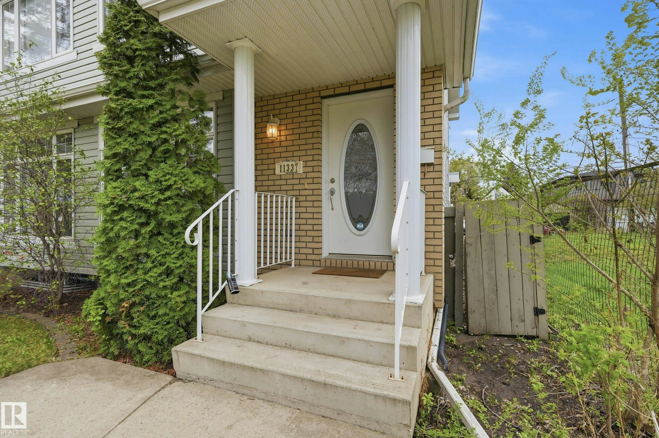 11337 76 Avenue, Edmonton, AB, T6G 0K3