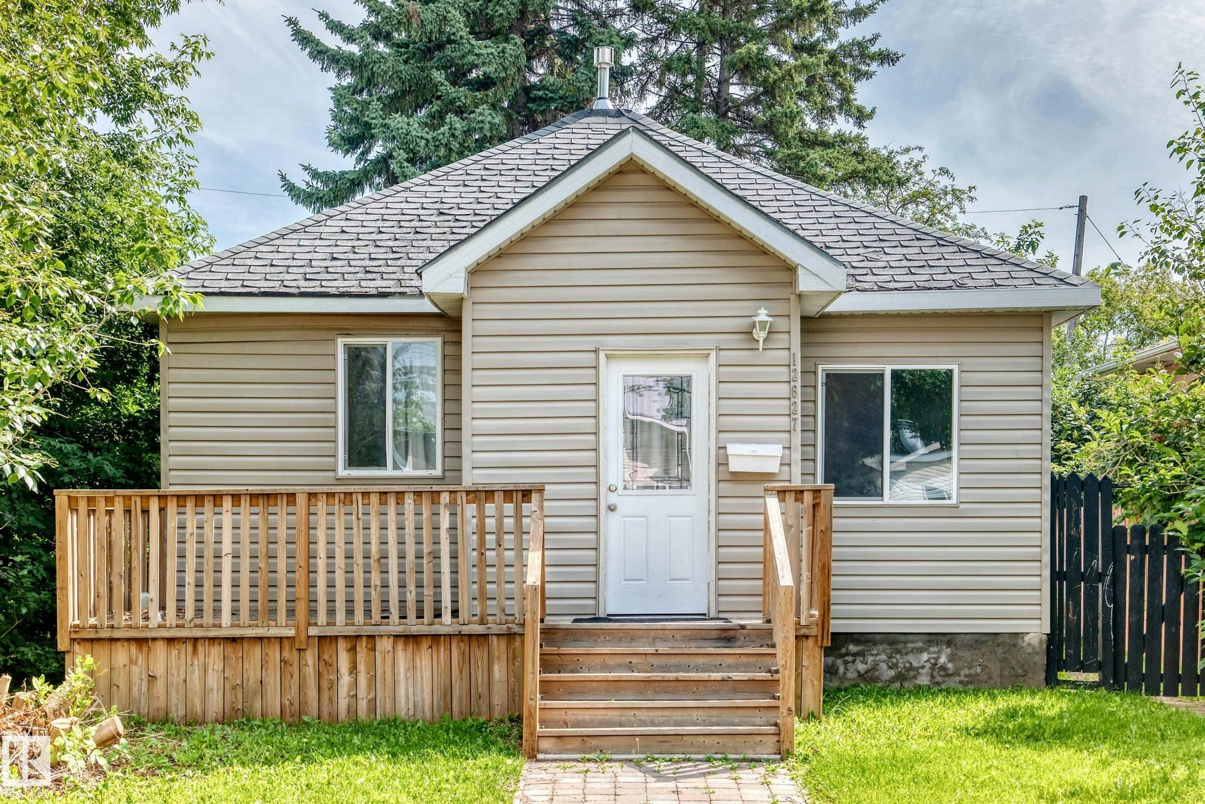 12627 71 Street, Edmonton, AB, T5C 0L8