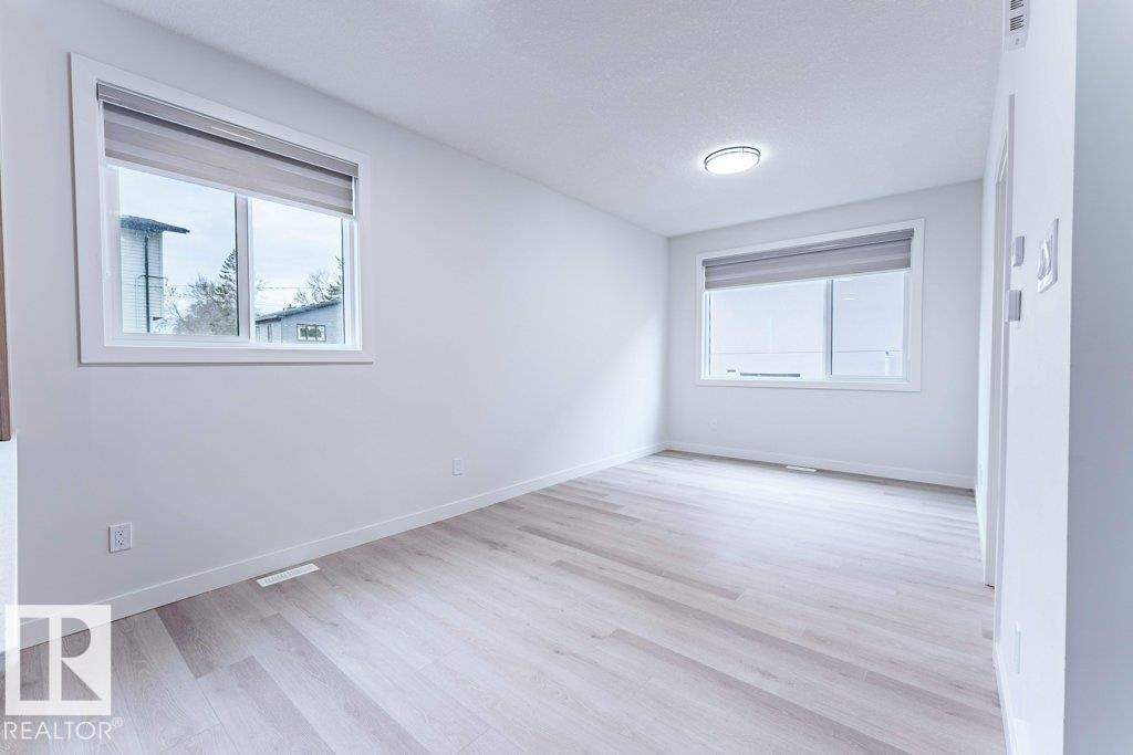 6920/6922 106 Street, Edmonton, AB, T6H 2W3 - 72