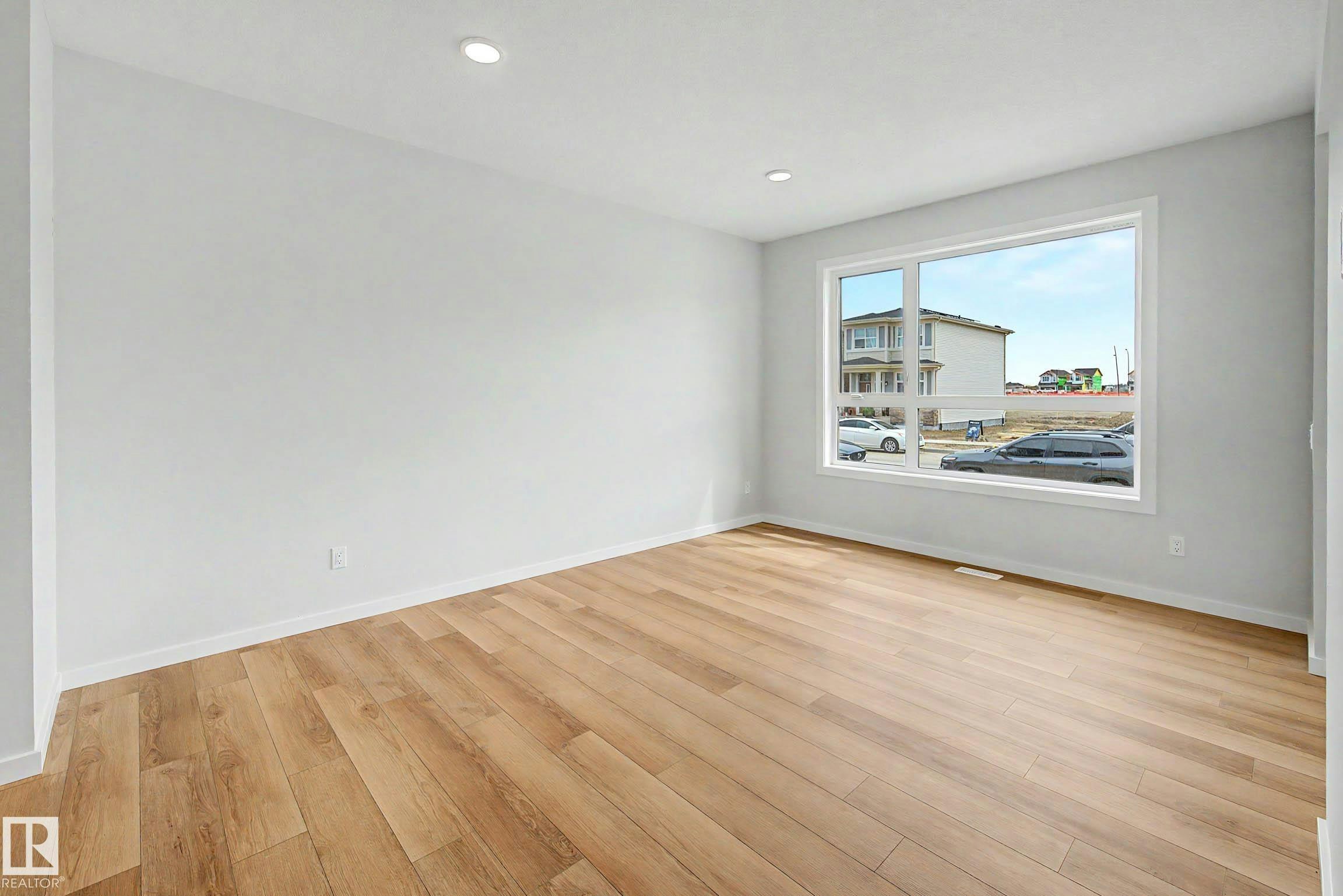 21120 25 Ave, Edmonton, AB, T6M 3H1 - 5