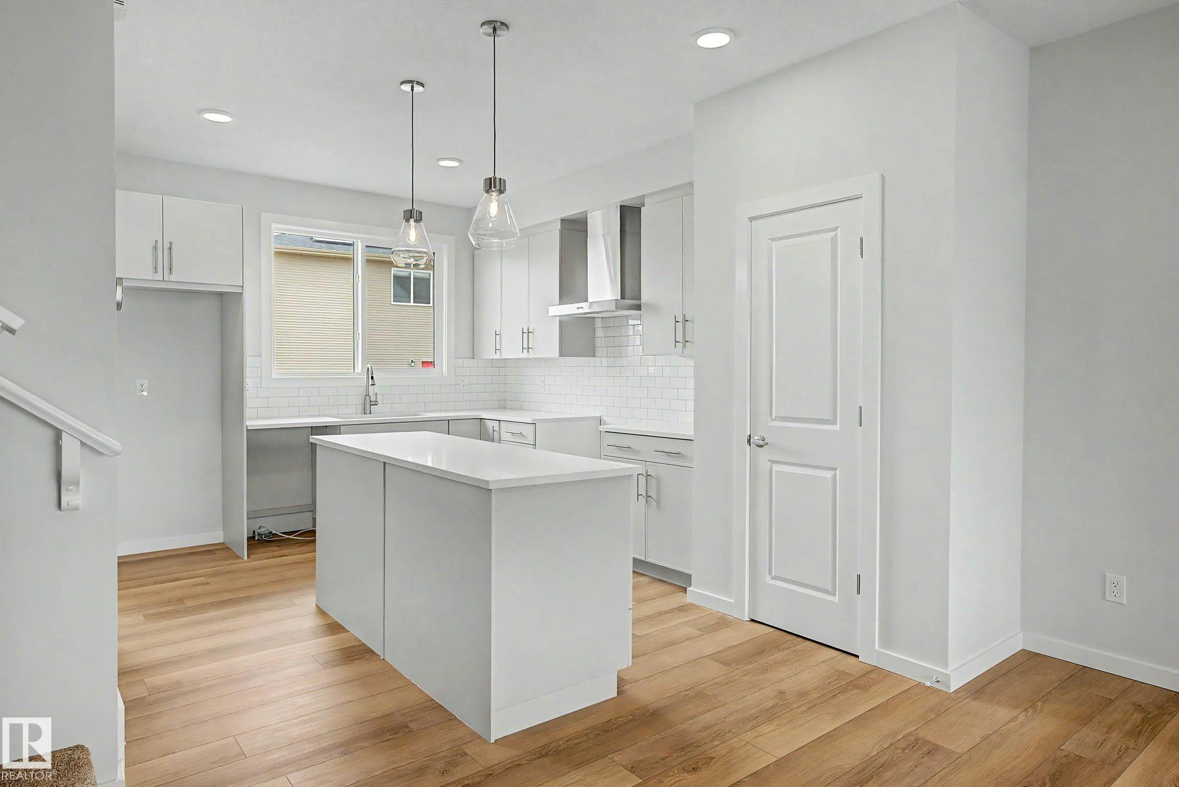 21120 25 Ave, Edmonton, AB, T6M 3H1 - 11