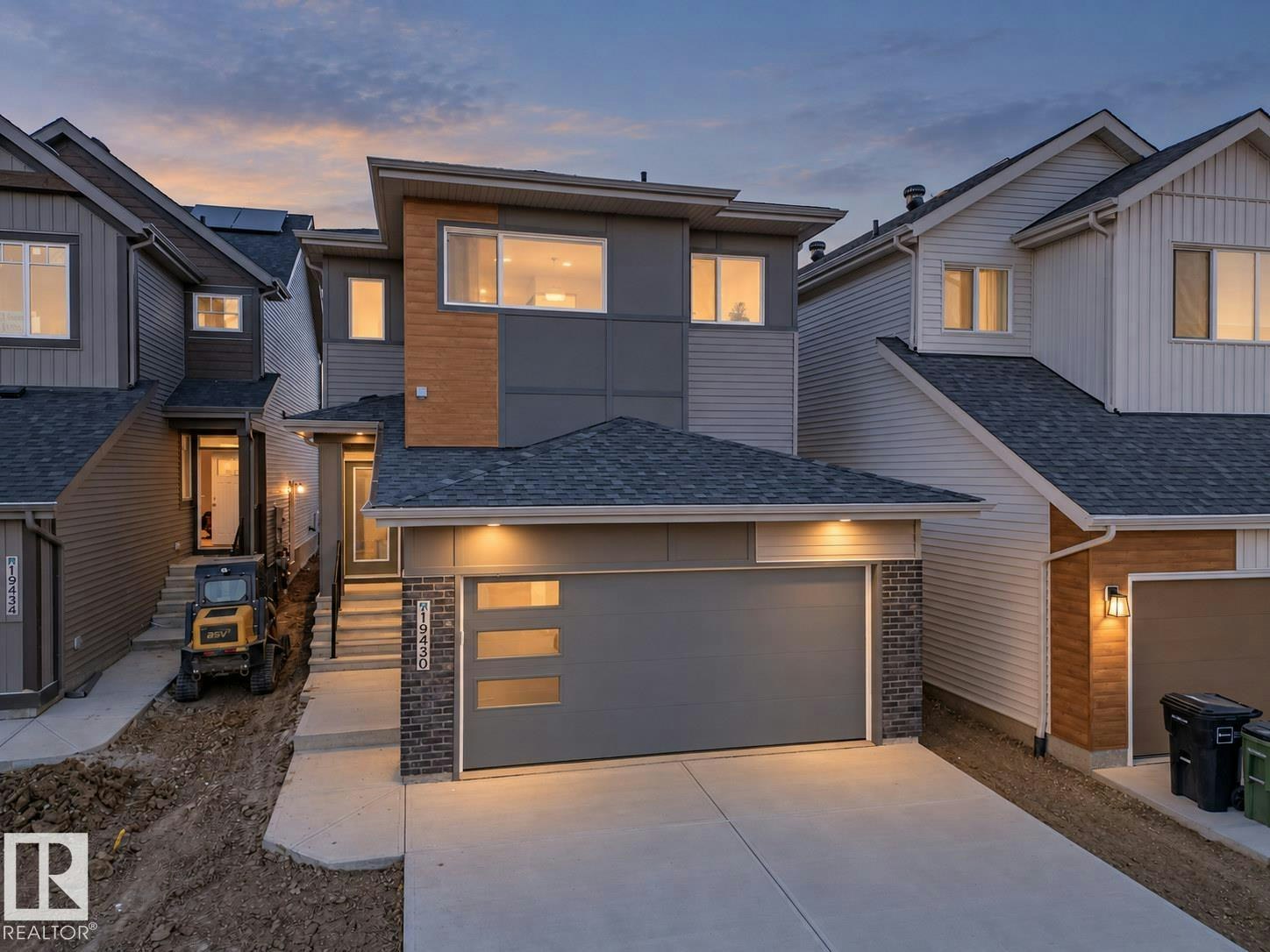 19430 22a Avenue, Edmonton, AB, T6M 3J2