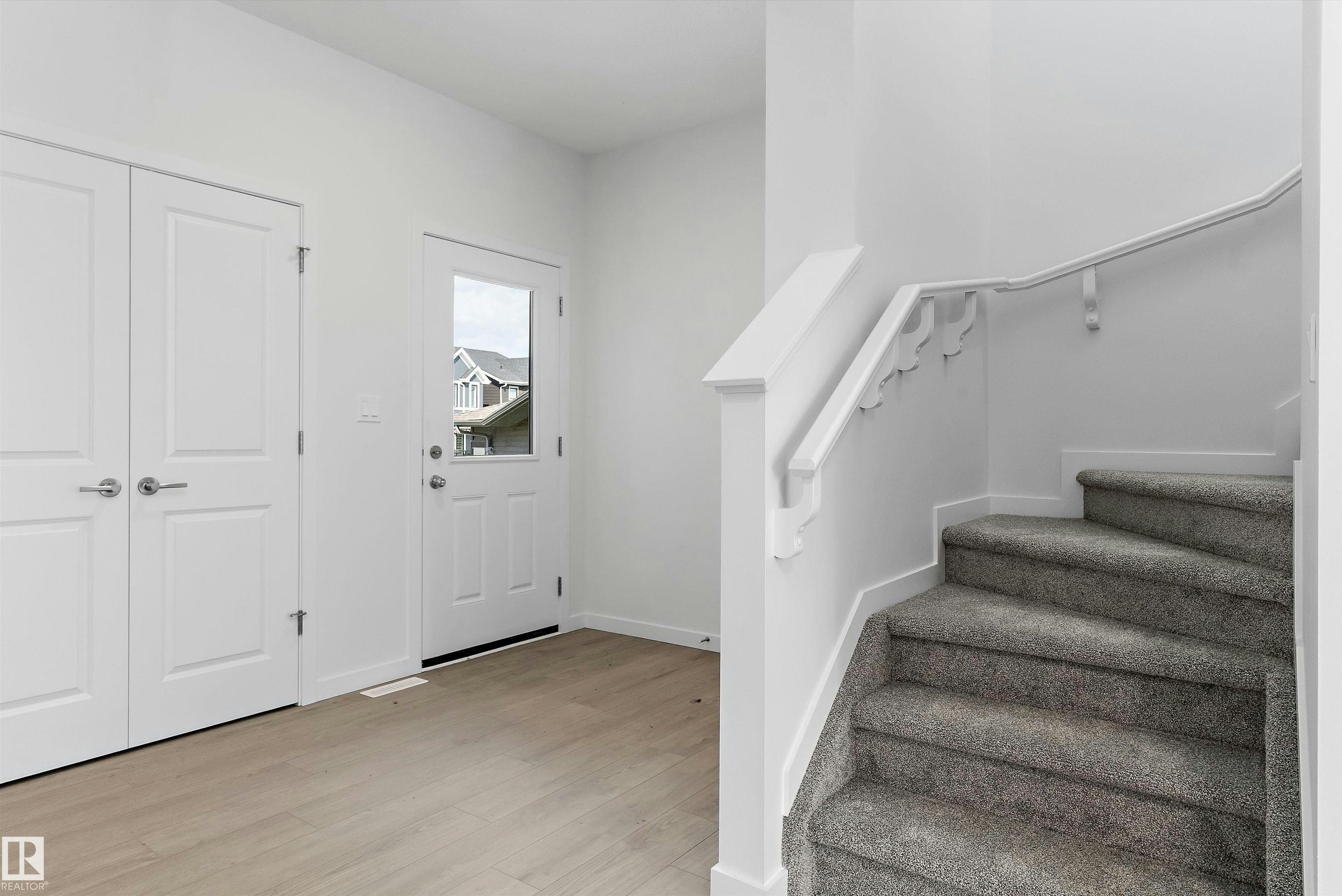 5633 Hawthorn Way, Edmonton, AB, T6X 3K7 - 2